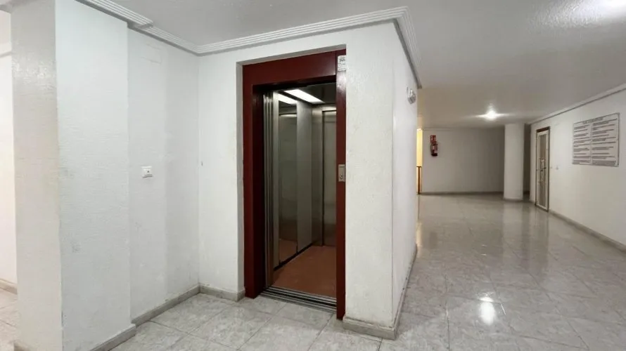 Apartamento de 1 dormitorio en Torrevieja, Spain No. 2234 № 5