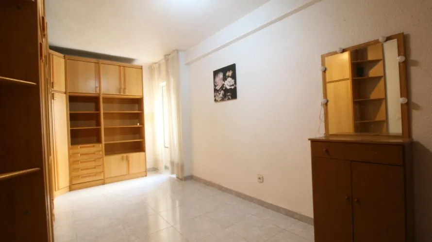Apartamento de 2 dormitorios en Alicante, Spain No. 2003 № 6