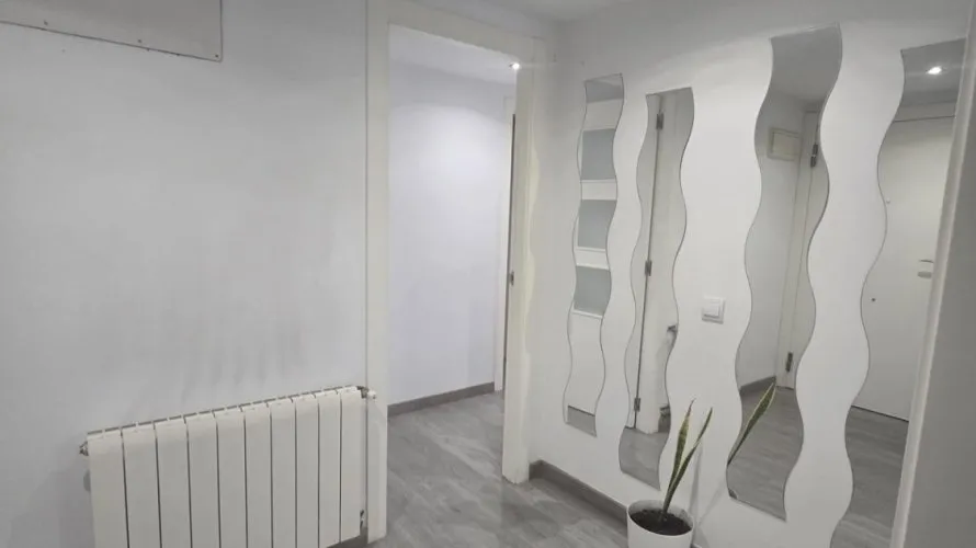 Apartamento de 4 dormitorios en Paterna, Spain No. 1756 № 4