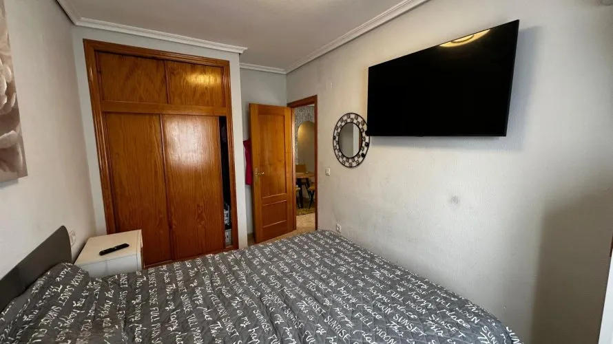 Apartamento de 2 dormitorios en Torrevieja, Spain No. 2090 № 12