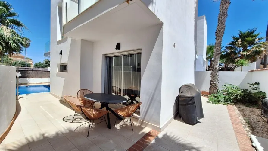 Apartamento de 3 dormitorios en Torrevieja, Spain No. 1729 № 27