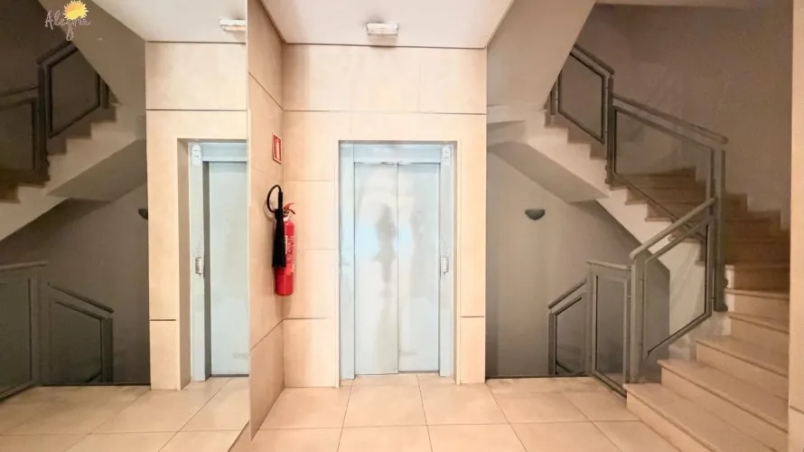 Apartamento de 1 dormitorio en Torrevieja, Spain No. 2197 № 2