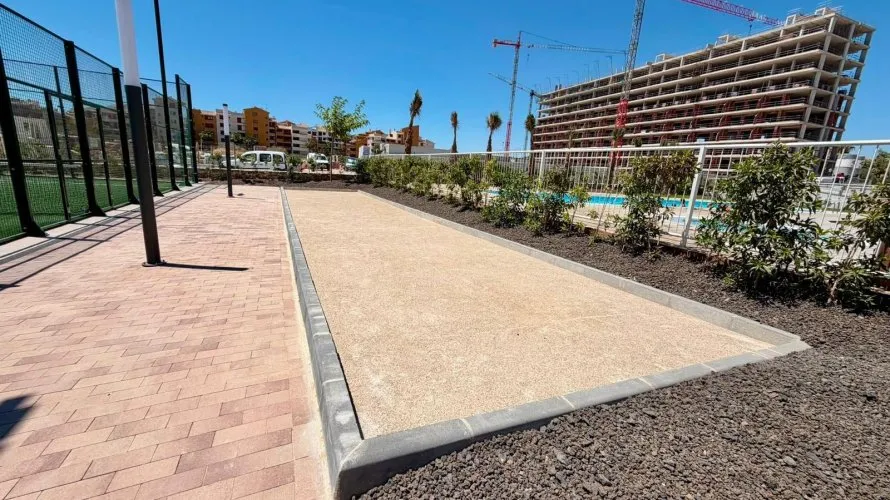 Apartamento de 2 dormitorios en Torrevieja, Spain No. 1986 № 1