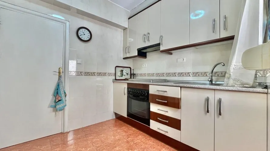 Apartamento de 3 dormitorios en Torrevieja, Spain No. 2060 № 12