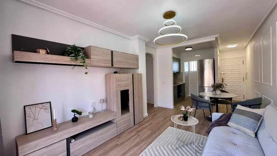 Apartamento de 2 dormitorios en Torrevieja, Spain No. 1737 № 24