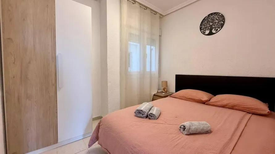 Apartamento de 2 dormitorios en Torrevieja, Spain No. 2082 № 12