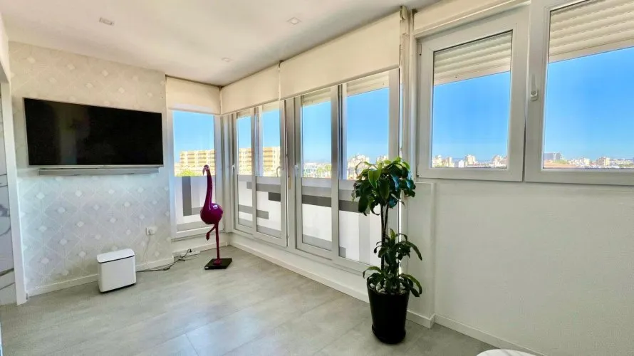 Ático de 1 dormitorio en Torrevieja, Spain No. 2198
