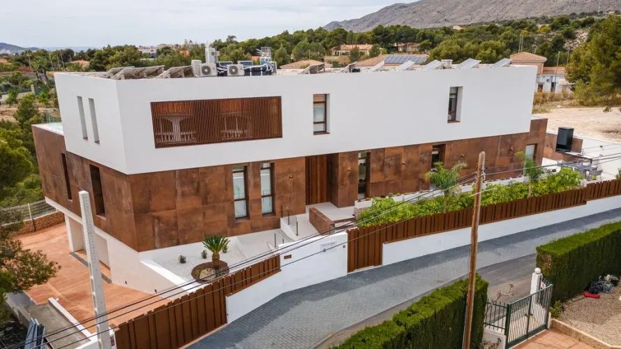 Villa de 4 dormitorios en Benidorm, Spain No. 2015 № 12