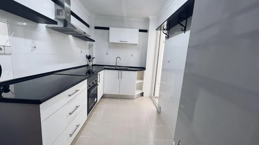 Apartamento de 2 dormitorios en Torrevieja, Spain No. 2076 № 11