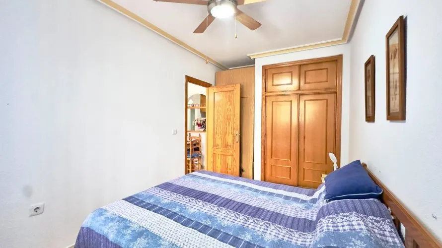 Apartamento de 1 dormitorio en Torrevieja, Spain No. 2211 № 7