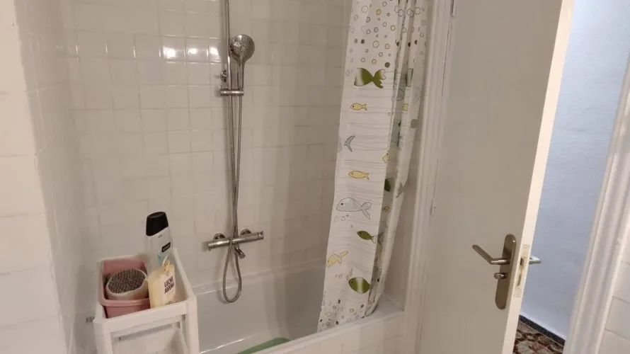 Apartamento de 3 dormitorios en Alicante, Spain No. 2050 № 18