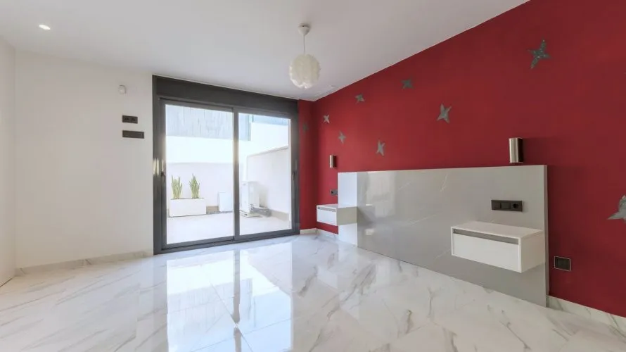 Villa de 210m² en San Miguel de Salinas, Spain No. 1968 № 21