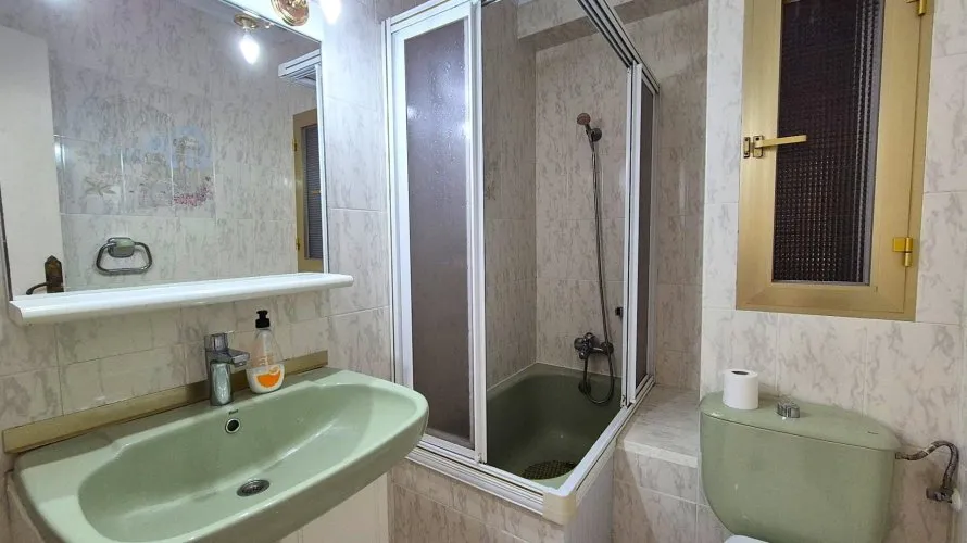 Apartamento de 2 dormitorios en Alicante, Spain No. 2166 № 2