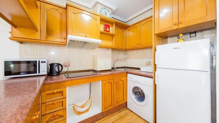 Apartamento de 2 dormitorios en Torrevieja, Spain No. 2228 № 8