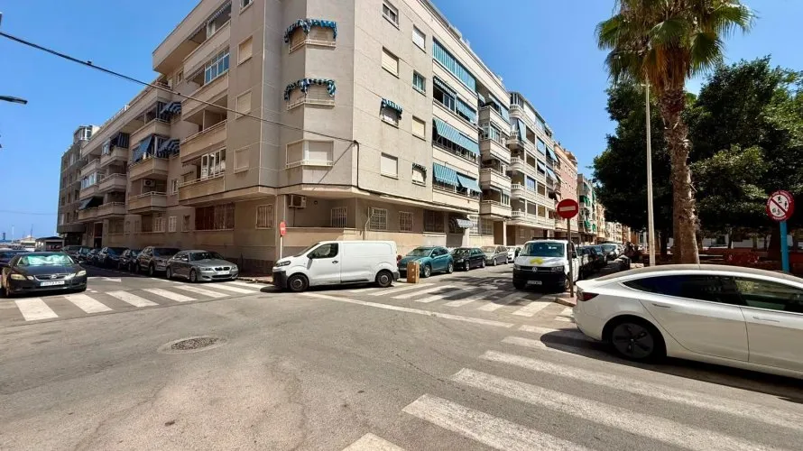 Apartamento de 2 dormitorios en Torrevieja, Spain No. 2334 № 23