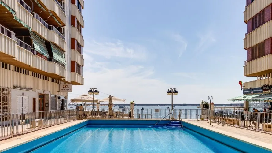 Apartamento de 100m² en Torrevieja, Spain No. 2394 № 7