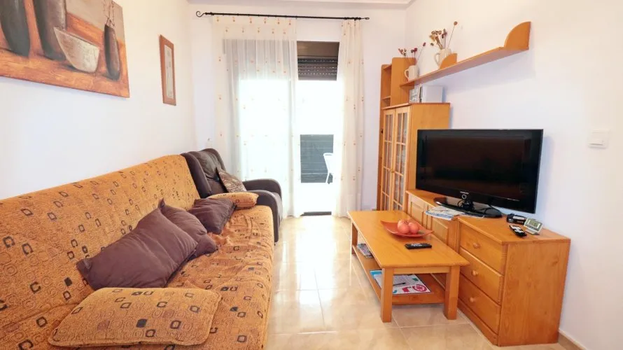 Apartamento de 2 dormitorios en Torrevieja, Spain No. 2486 № 1