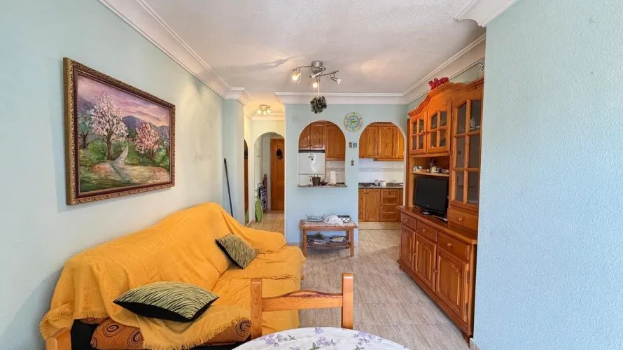 Apartamento de 2 dormitorios en Torrevieja, Spain No. 2402 № 19