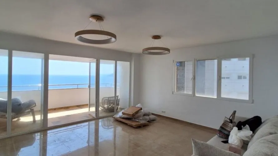 Apartamento de 3 dormitorios en Benidorm, Spain No. 2314 № 13