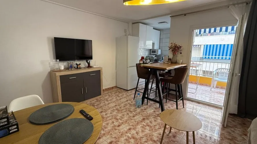 Apartamento de 1 dormitorio en Torrevieja, Spain No. 2469 № 2