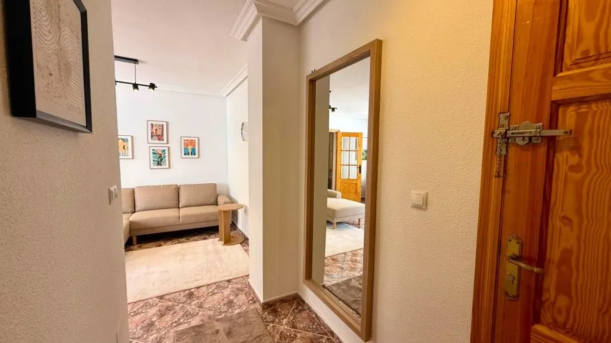 Apartamento de 2 dormitorios en Torrevieja, Spain No. 2334 № 11