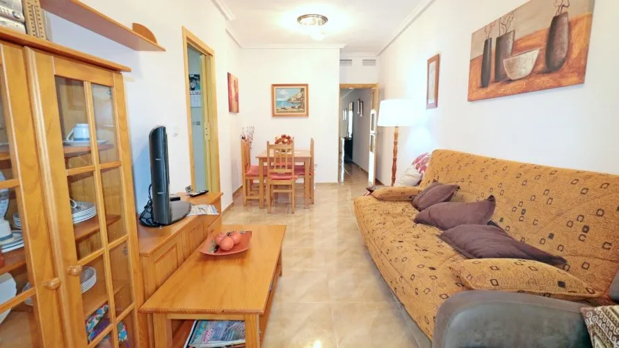 Apartamento de 2 dormitorios en Torrevieja, Spain No. 2486