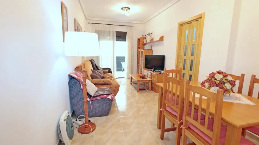 Apartamento de 2 dormitorios en Torrevieja, Spain No. 2486 № 3