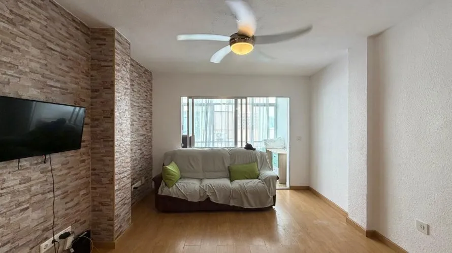 Apartamento de 2 dormitorios en Torrevieja, Spain No. 2416