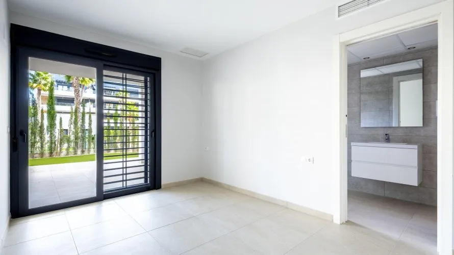 Apartamento de 146m² en La Zenia, Spain No. 2328 № 6
