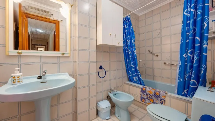 Apartamento de 100m² en Torrevieja, Spain No. 2394 № 12