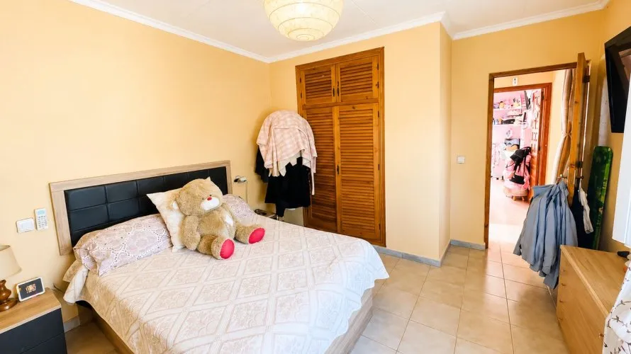 Villa de 200m² en Torrevieja, Spain No. 2393 № 16