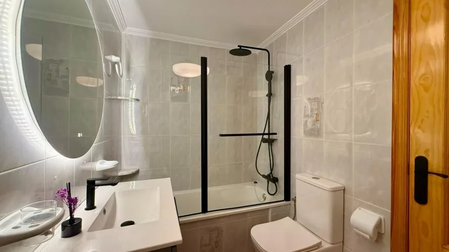 Apartamento de 2 dormitorios en Torrevieja, Spain No. 2334 № 14