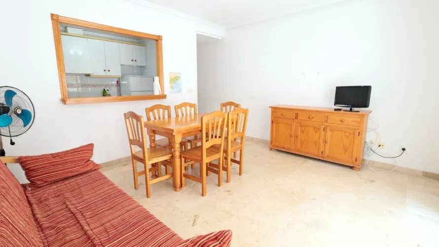 Apartamento de 2 dormitorios en Torrevieja, Spain No. 2485 № 10