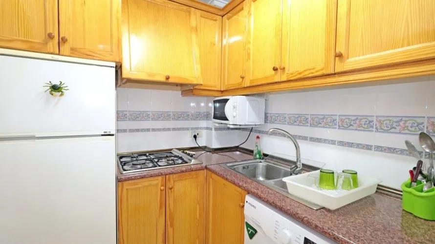 Apartamento de 2 dormitorios en Torrevieja, Spain No. 2483 № 4
