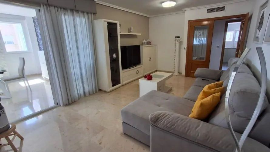 Apartamento de 136m² en Benidorm, Spain No. 2429 № 2