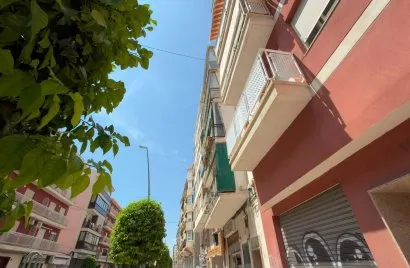 Apartamento de 2 dormitorios en Villajoyosa, Spain No. 2477