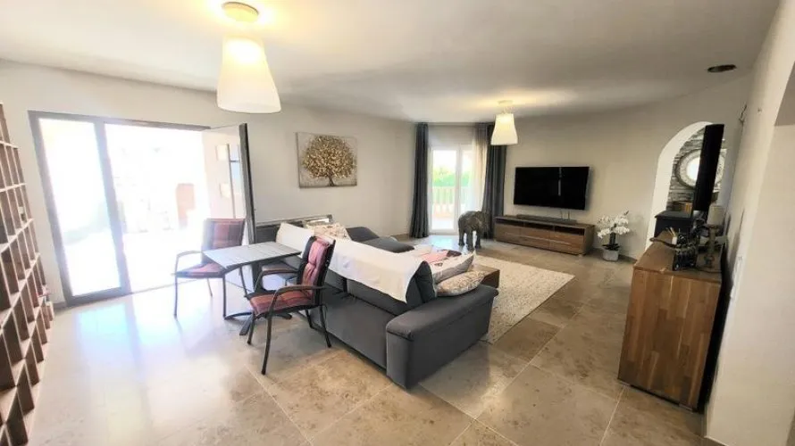 Villa de 4 dormitorios en Rojales, Spain No. 2466 № 1