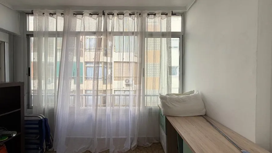 Apartamento de 2 dormitorios en Torrevieja, Spain No. 2416 № 1