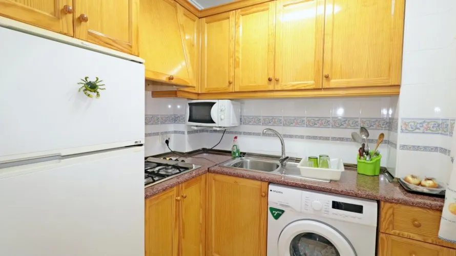 Apartamento de 2 dormitorios en Torrevieja, Spain No. 2483 № 5