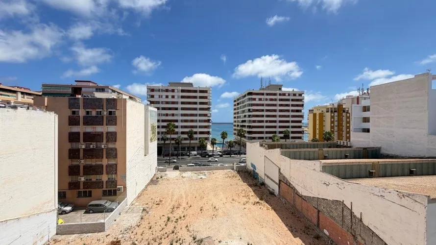 Apartamento de 2 dormitorios en Torrevieja, Spain No. 2402 № 9