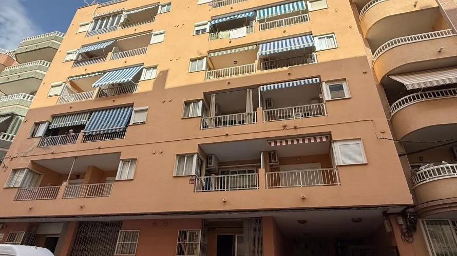 Apartamento de 1 dormitorio en Torrevieja, Spain No. 2469 № 23