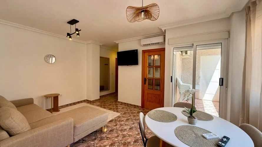 Apartamento de 2 dormitorios en Torrevieja, Spain No. 2334 № 24