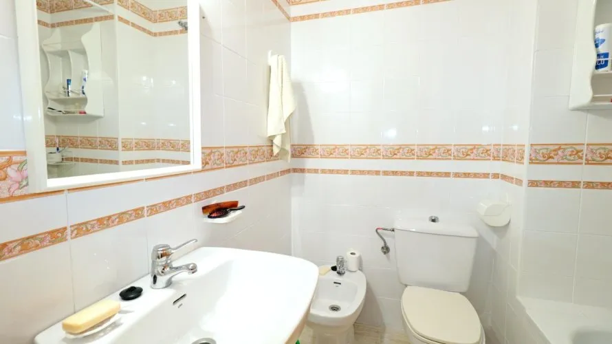Apartamento de 2 dormitorios en Torrevieja, Spain No. 2483 № 15