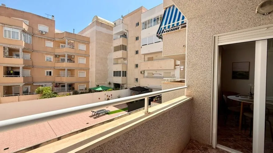 Apartamento de 2 dormitorios en Torrevieja, Spain No. 2334 № 16