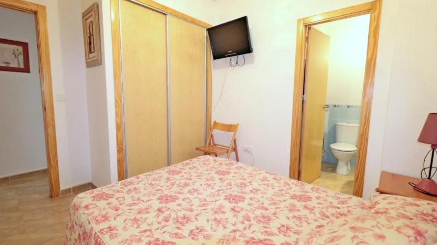 Apartamento de 2 dormitorios en Torrevieja, Spain No. 2486 № 9