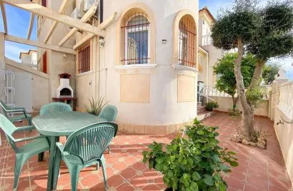 Сasa de 3 dormitorios en Torrevieja, Spain No. 2478