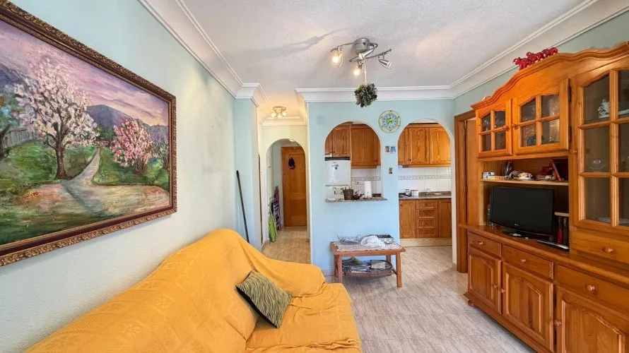 Apartamento de 2 dormitorios en Torrevieja, Spain No. 2402 № 17