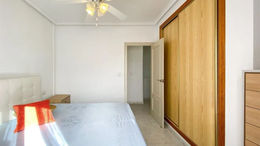 Сasa de 3 dormitorios en Torrevieja, Spain No. 2478 № 17