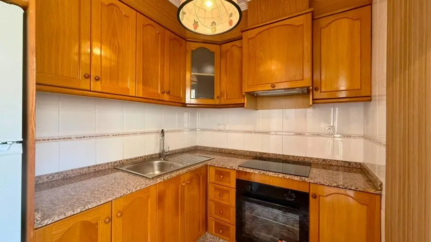 Apartamento de 2 dormitorios en Torrevieja, Spain No. 2334 № 4