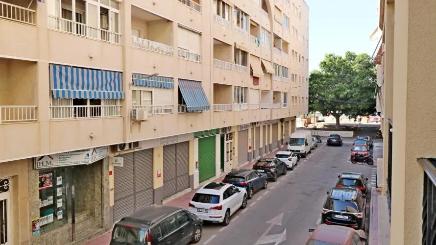 Apartamento de 2 dormitorios en Torrevieja, Spain No. 2486 № 13